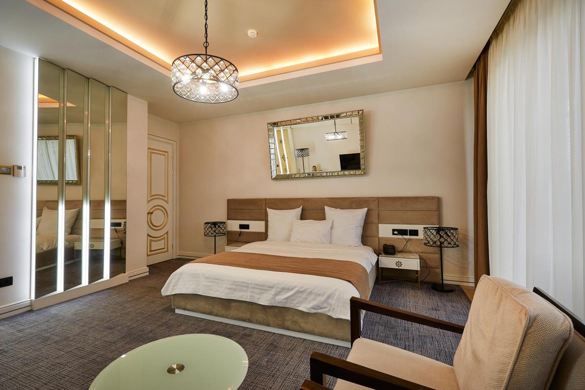 Aghababyan'S Hotel Erivan Zimmer foto Suite